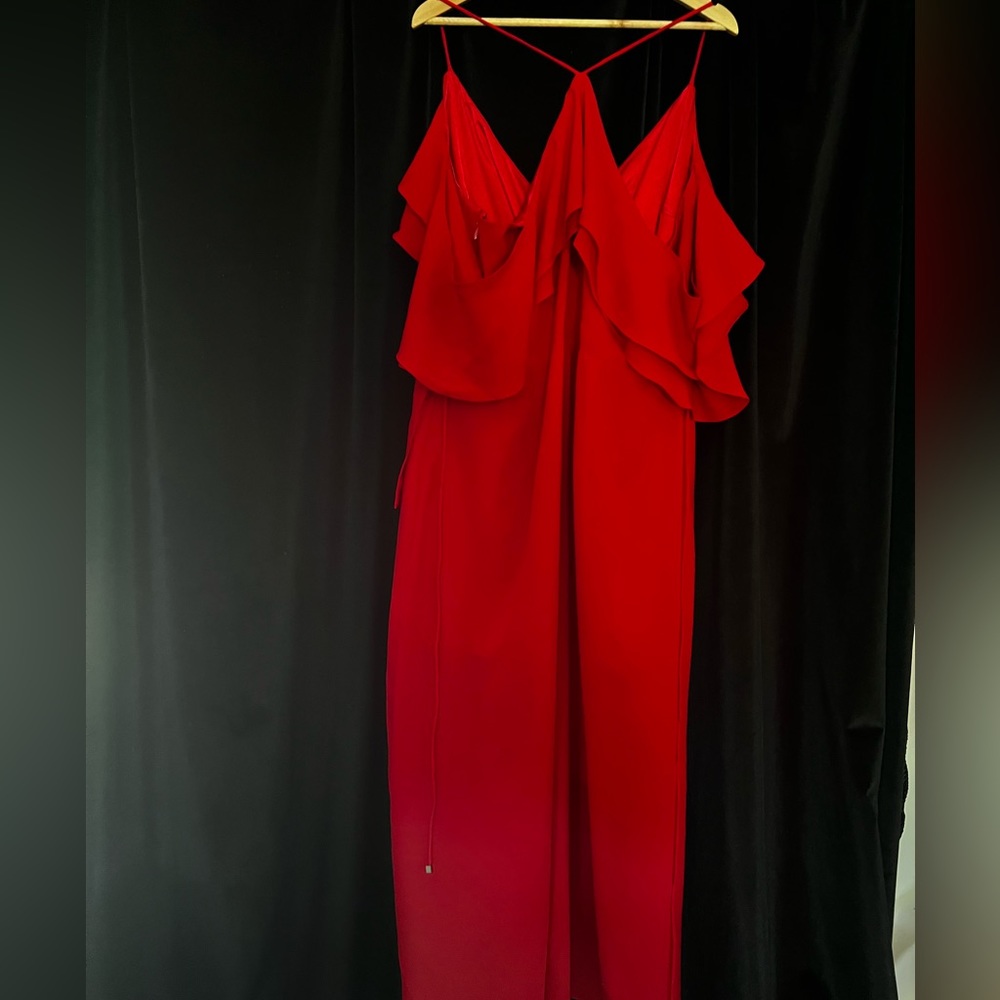 Formal dress City chic size L (20) sexy red dress Hot Deep v neck, cold shoulder - Picture 8 of 16